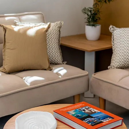 Endless East Luxury House