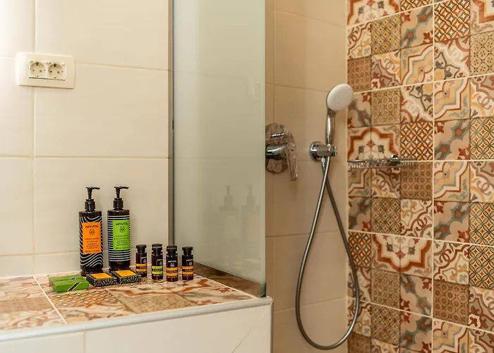 Endless East Luxury House